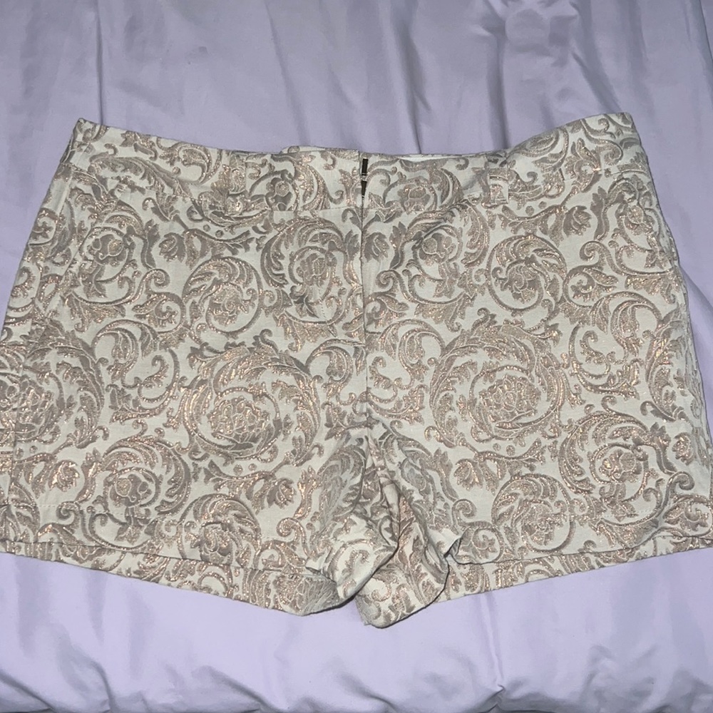 LOFT Cream and Tan Patterned Women Shorts